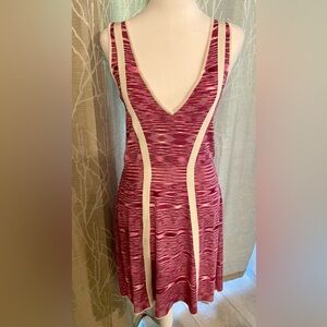 Denise Focile, beautiful pink/white stretchy knit, flare mini,low cut dress. M